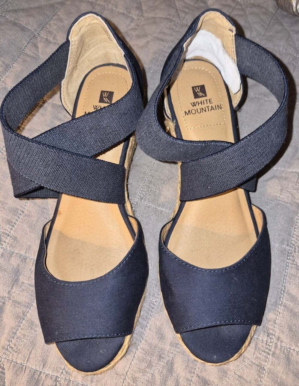 White Mountain Hudlin Navy Blue Fabric Espadrille Wedge Sandals